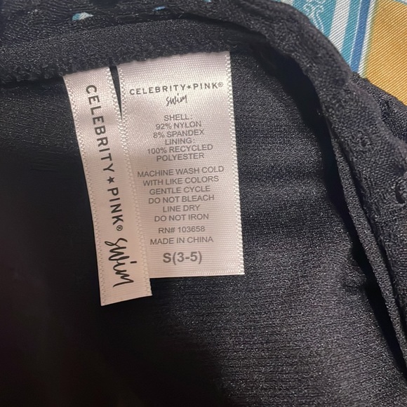 Black Swim bottoms (Small 3-5) - Picture 4 of 6